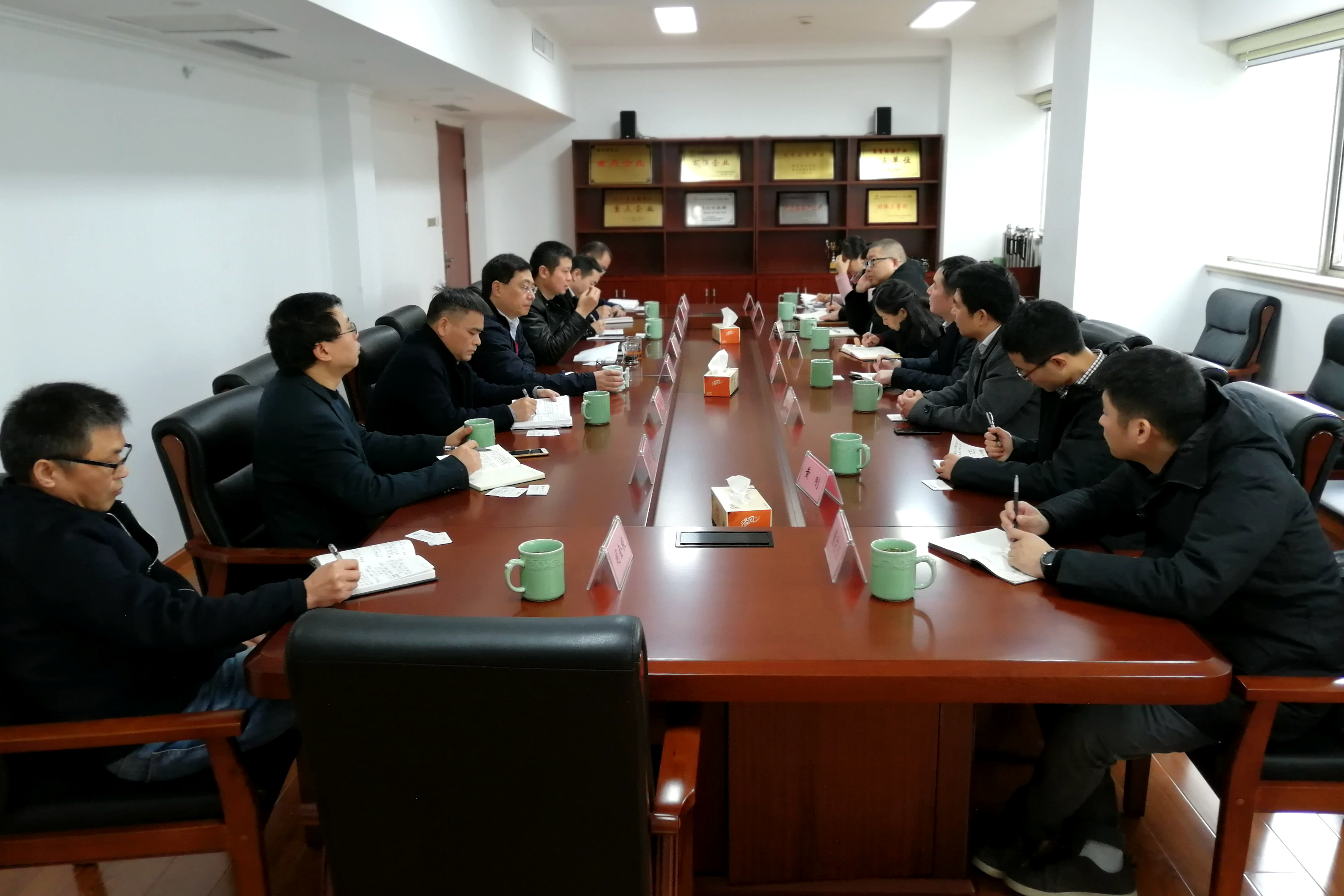 安吉县杜尉栋副县长一行到访6686体育(中国)官方网站商议茶苗扶贫事宜