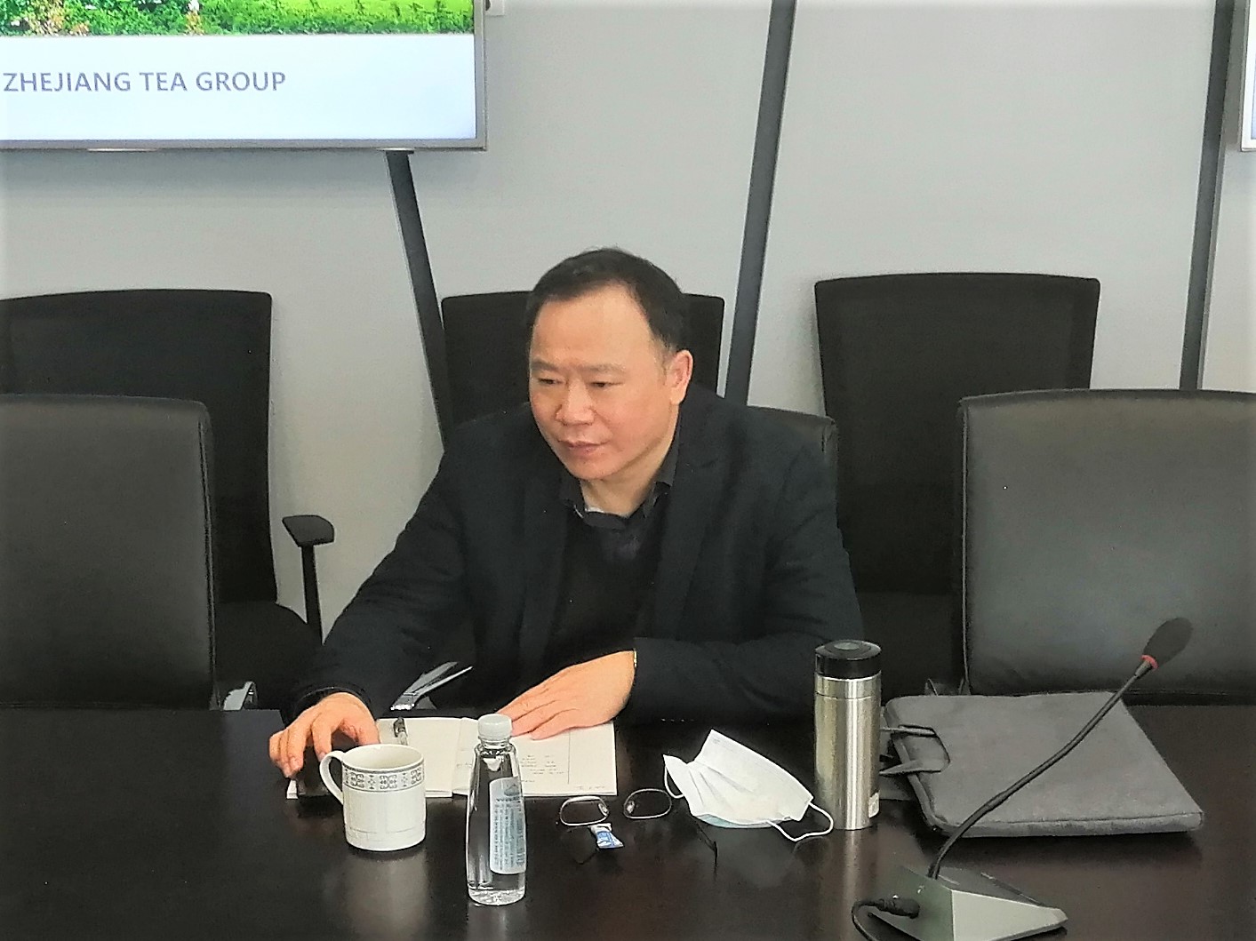 省兴合集团施建强总裁一行莅临6686体育(中国)官方网站特种茶中心调研