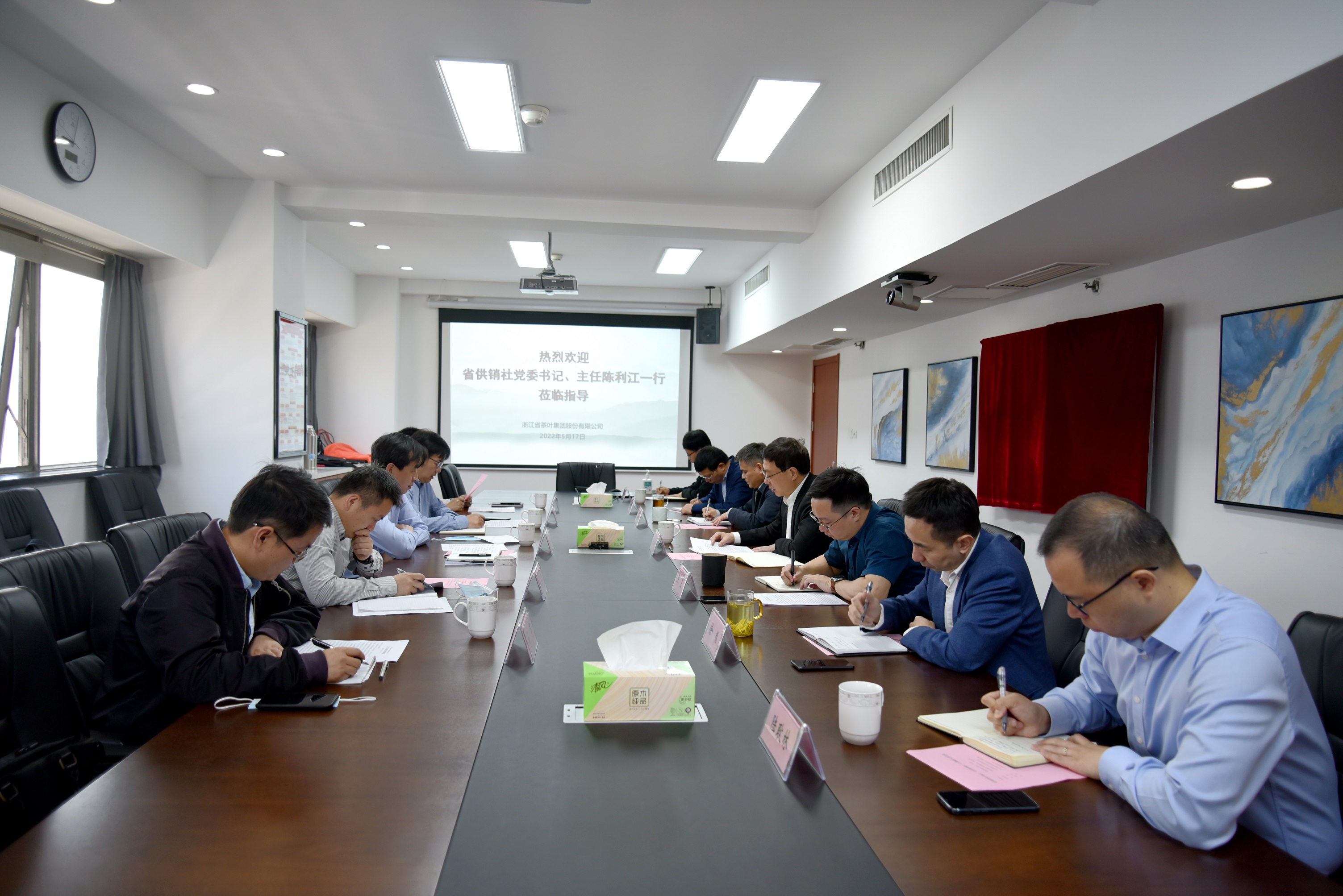 聚焦主责主业  扎实做好“白叶一号” 工程产业帮扶 省供销社党委书记、主任陈利江莅临6686体育(中国)官方网站调研指导
